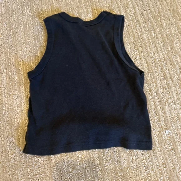 Top - Picture 2 of 3